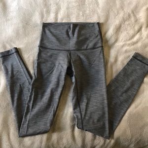 Size 6 wonder under lulu lemon